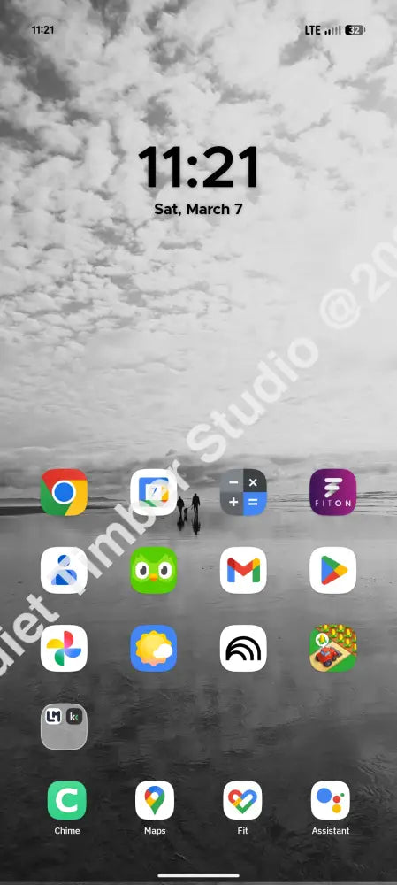 ’The Silent Horizon’ Minimalist Photography Phone Wallpaper Digital Wallpaper