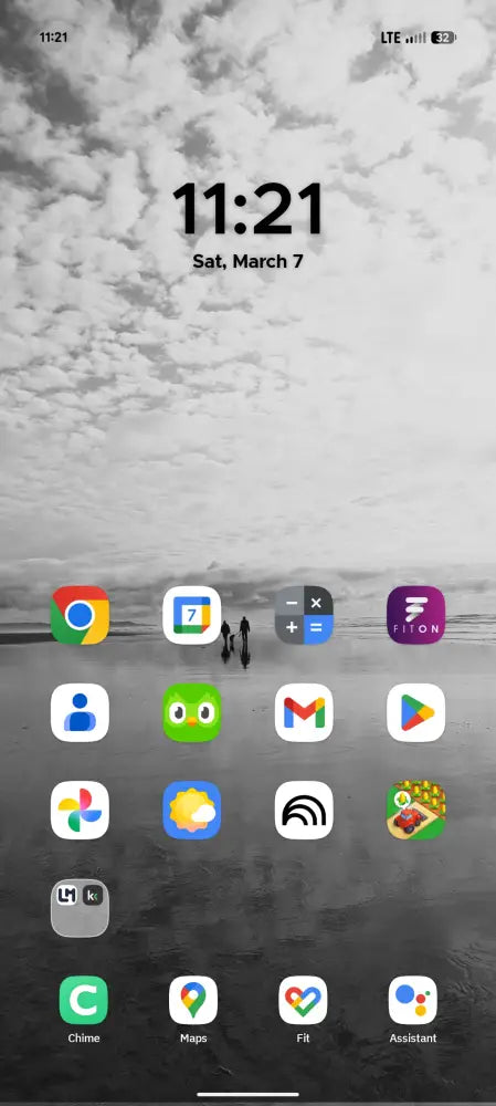 ’The Silent Horizon’ Minimalist Photography Phone Wallpaper Digital Wallpaper